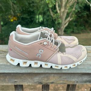 OnCloud tennis shoes size 8